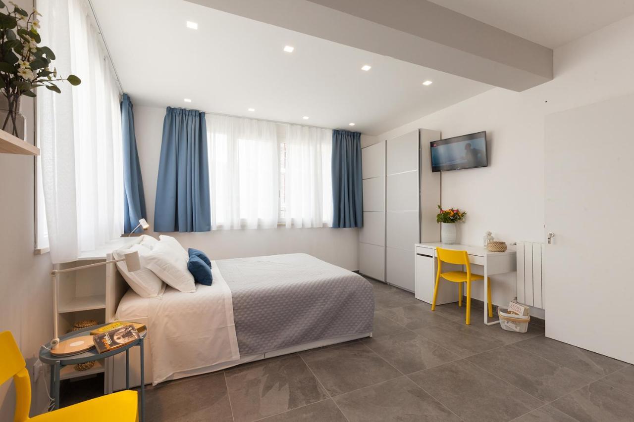 Nerissa Suites&Rooms Terrasini Luaran gambar